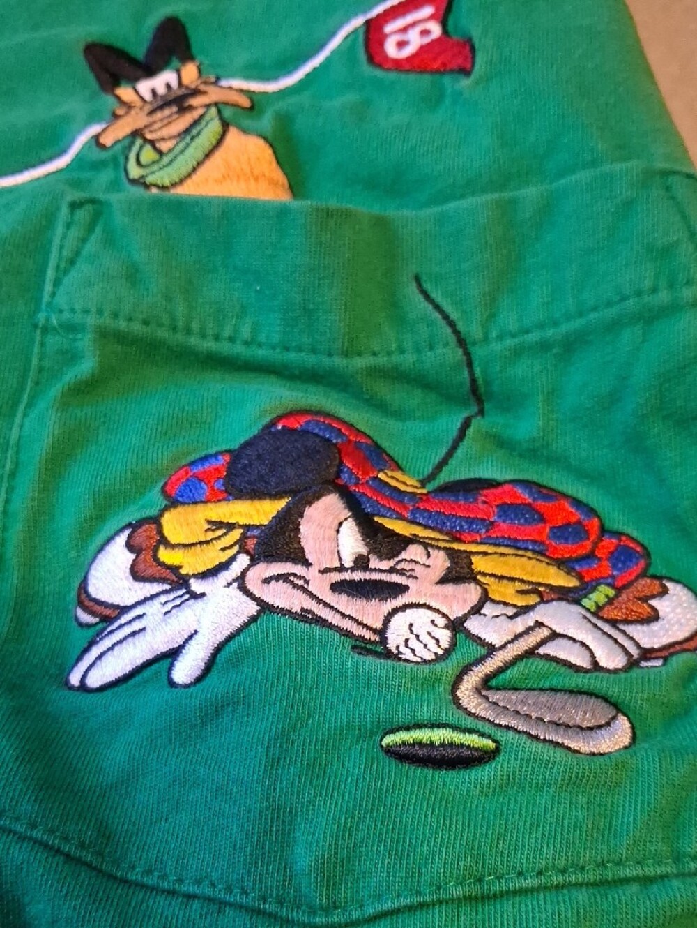 Disney Green Short Sleeve Tee with Goofy Pocket Graphic. -Men L - Picture 5 of 5